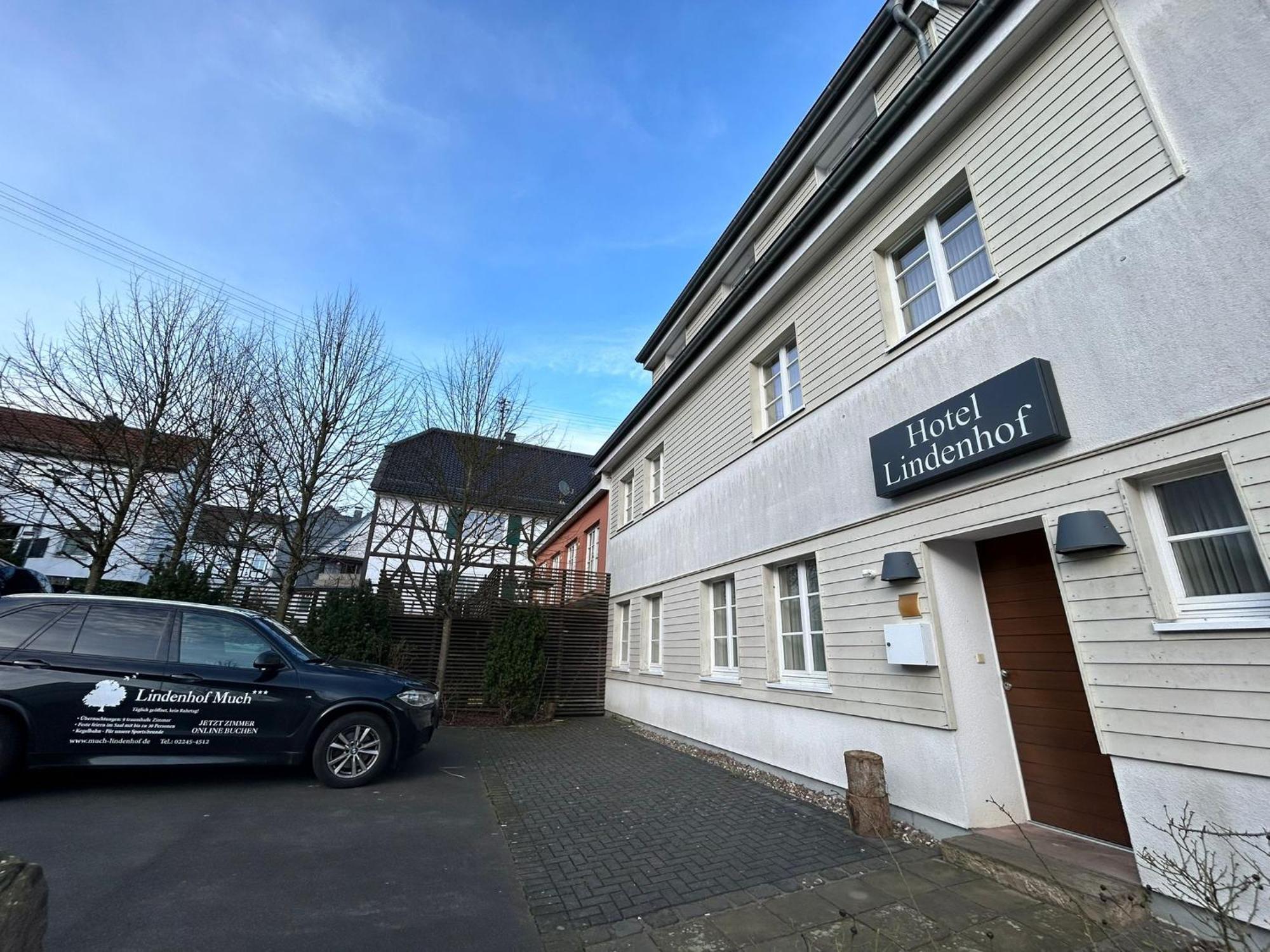 Gasthaus Lindenhof Hotel Much Exterior photo